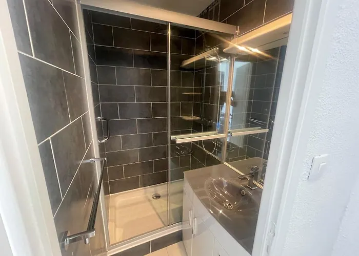 Heliopolis E9 شقة آجد